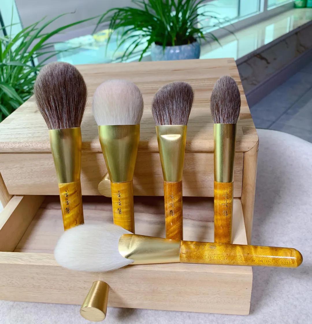 国货之光鸿星尔克四张图,从鸿星尔克看国货之光