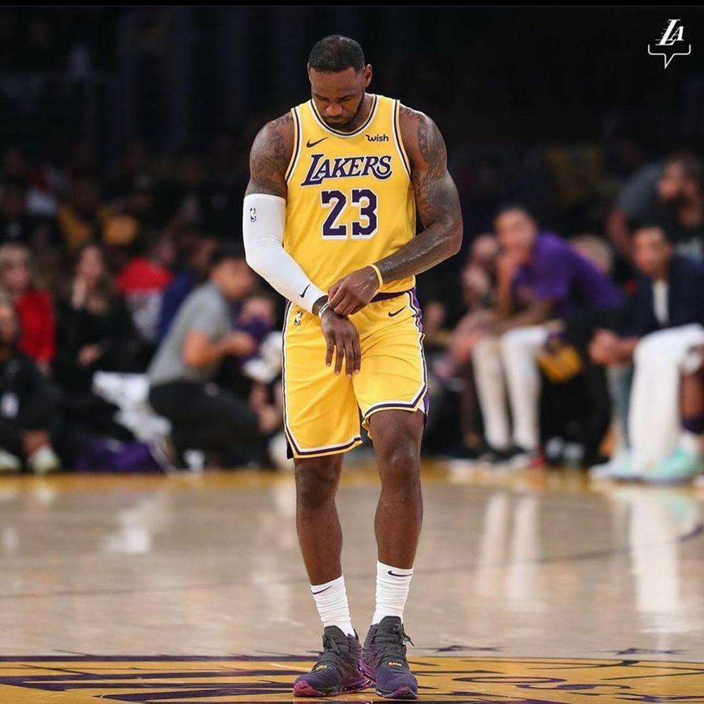 詹姆斯为湖人做出了什么改变,湖人詹姆斯怎么还这么厉害