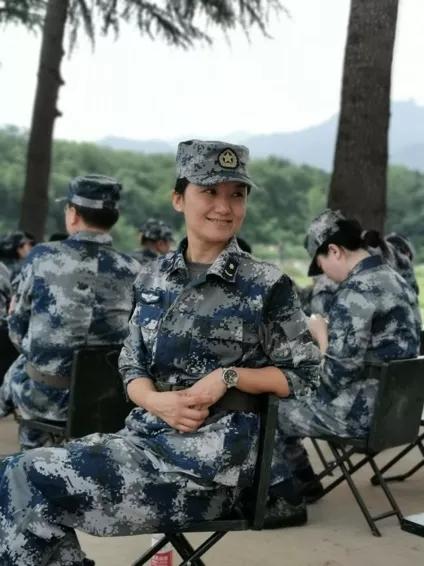 致敬战疫中的巾帼身影,致敬抗日战场上的巾帼英雄