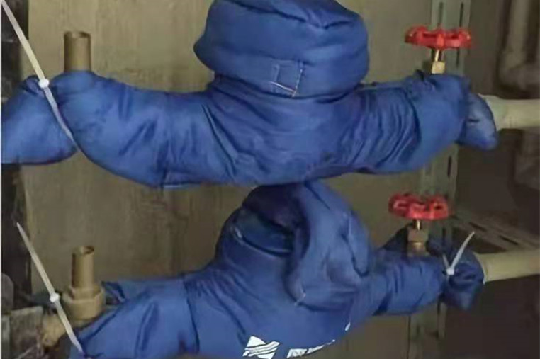 东北农村屋里自来水冻了怎么办,农村小院冬天水管被冻怎么解决