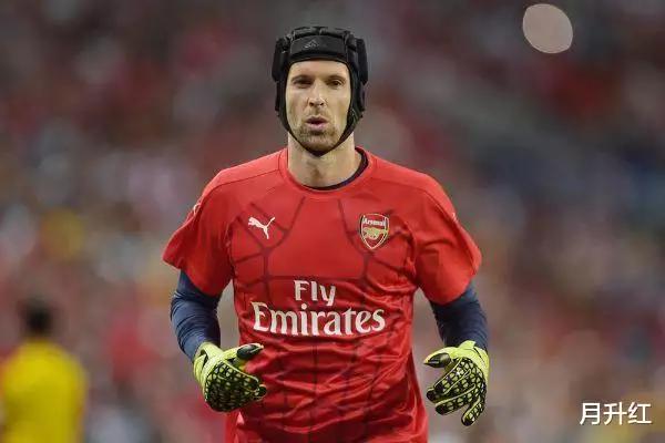 一个好的守门员顶半个球队,一个足球守门员的扎实的基本功