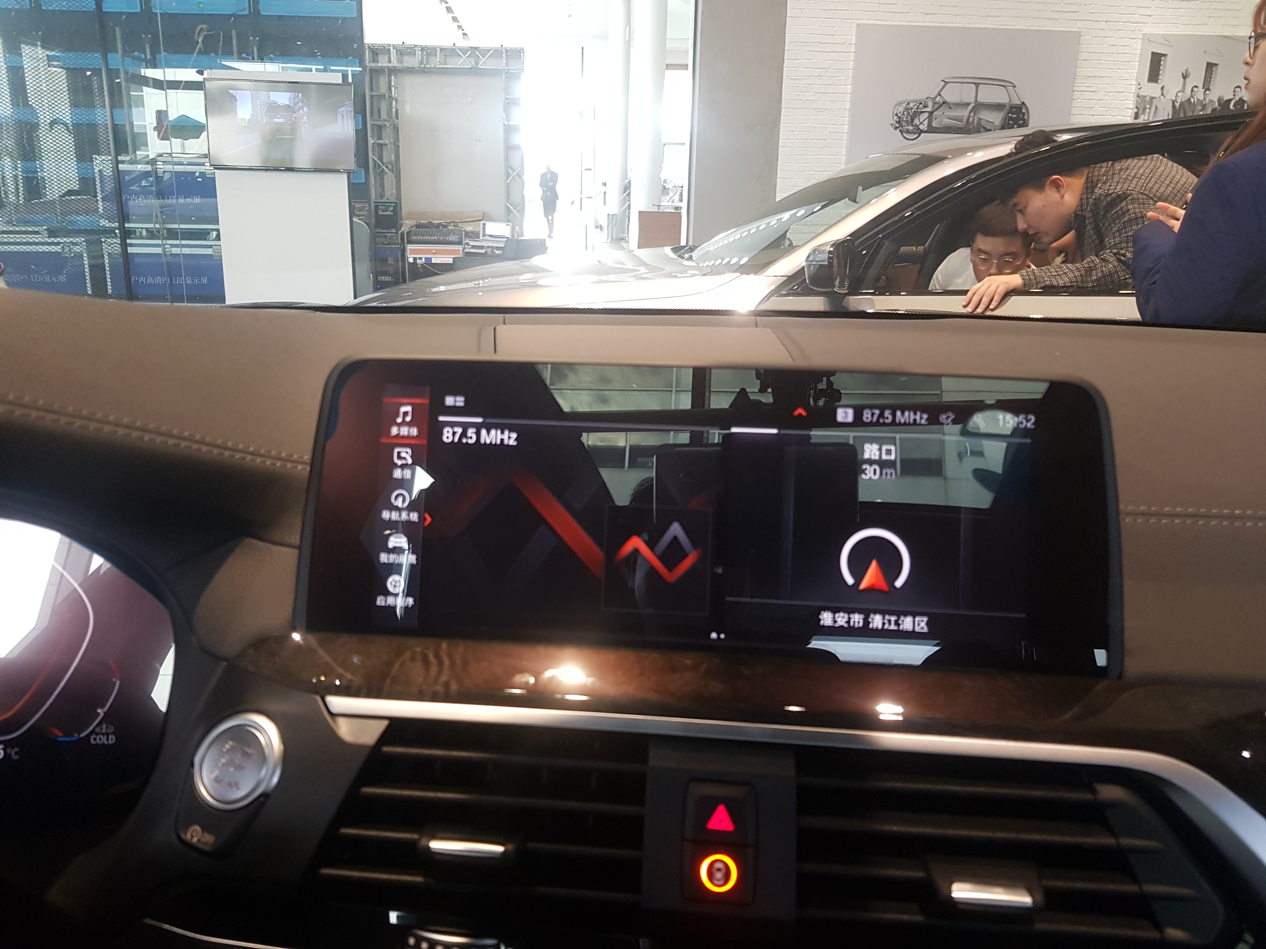 宝马x3黑色试驾视频,宝马x3新款黑色最低配