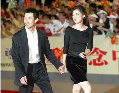 鄢颇李小冉现状,李小冉为鄢颇流产两次