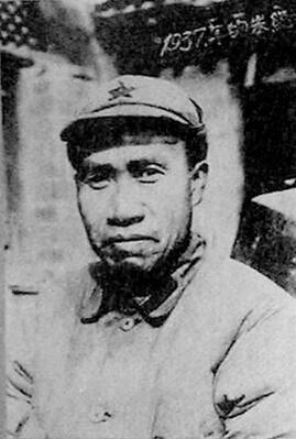 *德朱**赣南一系列整顿铸就威武之师，井冈山会师令红军数量扩大五倍