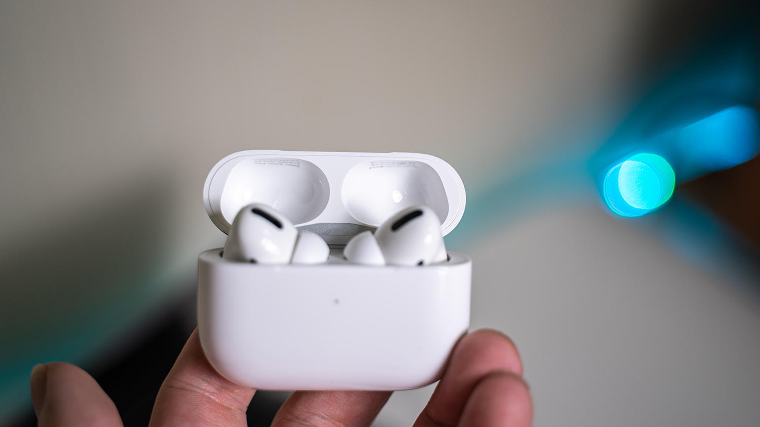 1000入手二手airpodspro2,1599元买airpodspro