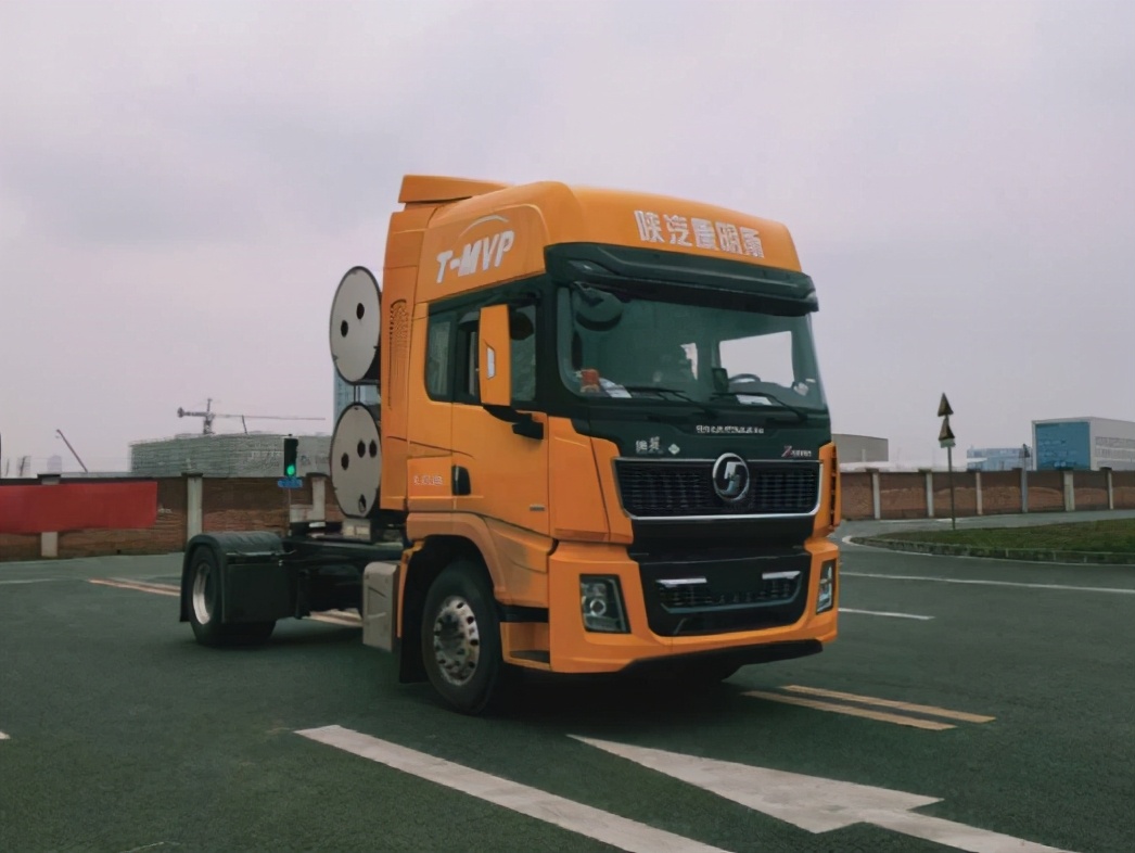 重卡欧曼和德龙哪个好,陕汽重卡和欧曼比