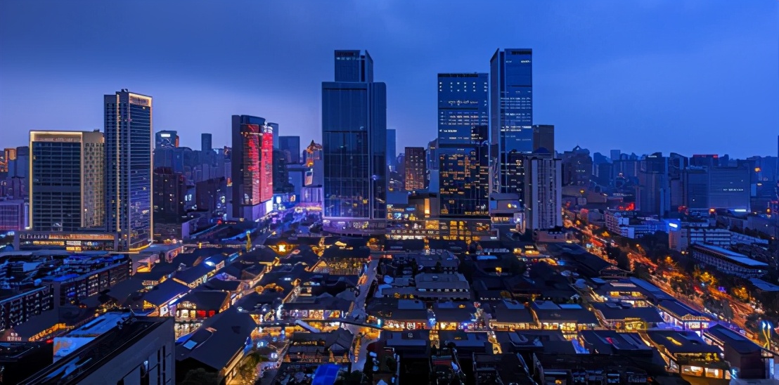 赢家通吃！不限购城市，正持棍暴打普通人