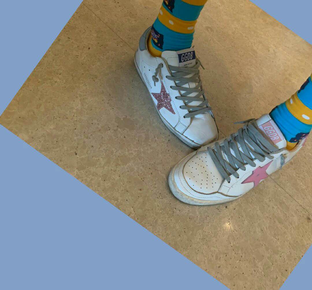 英语主持人王冠的绯闻事件完整版,央视主持人王冠被开除