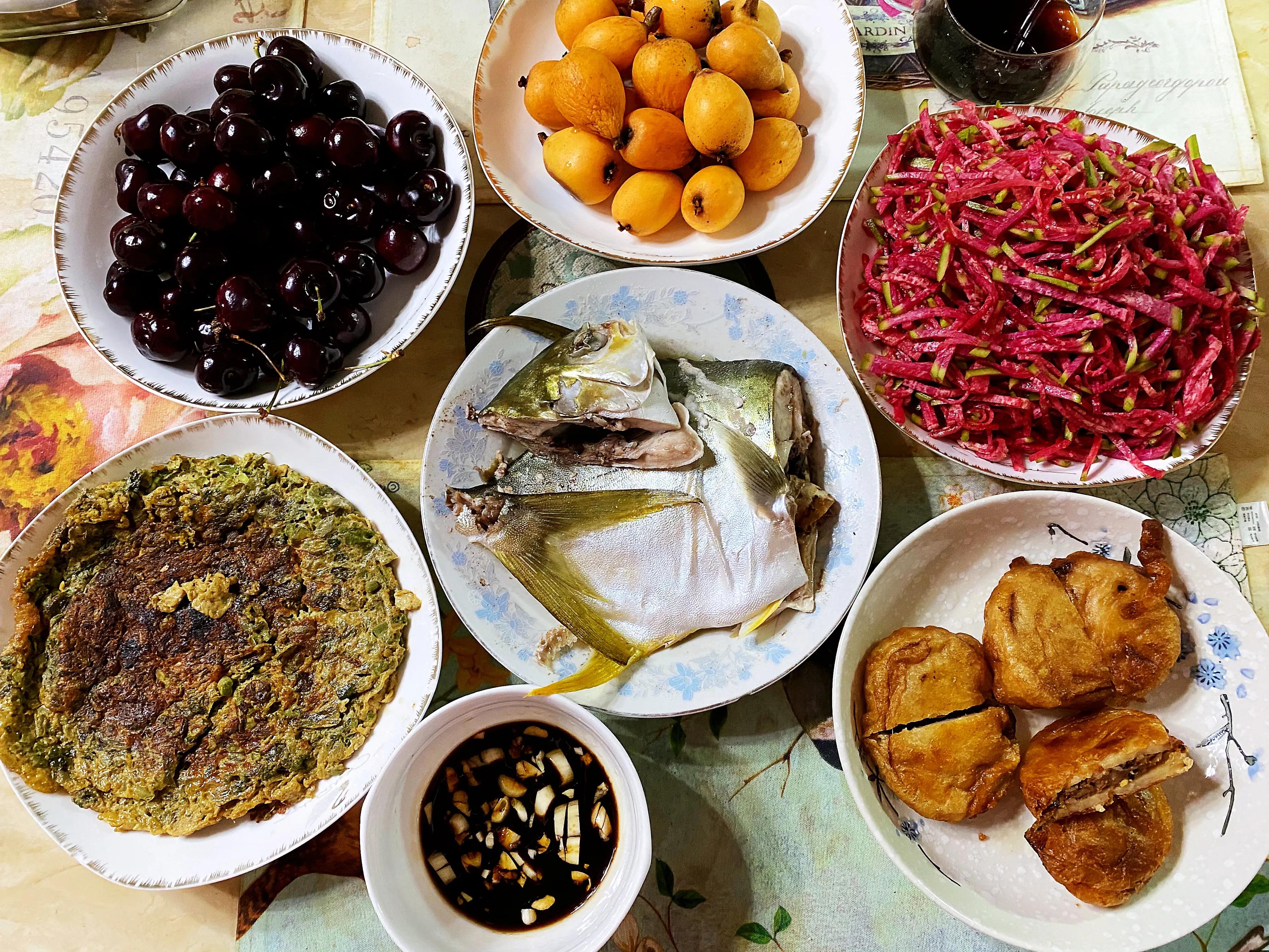 微波炉正宗清蒸鲳鱼做法,清蒸金鲳鱼家常做法摆盘