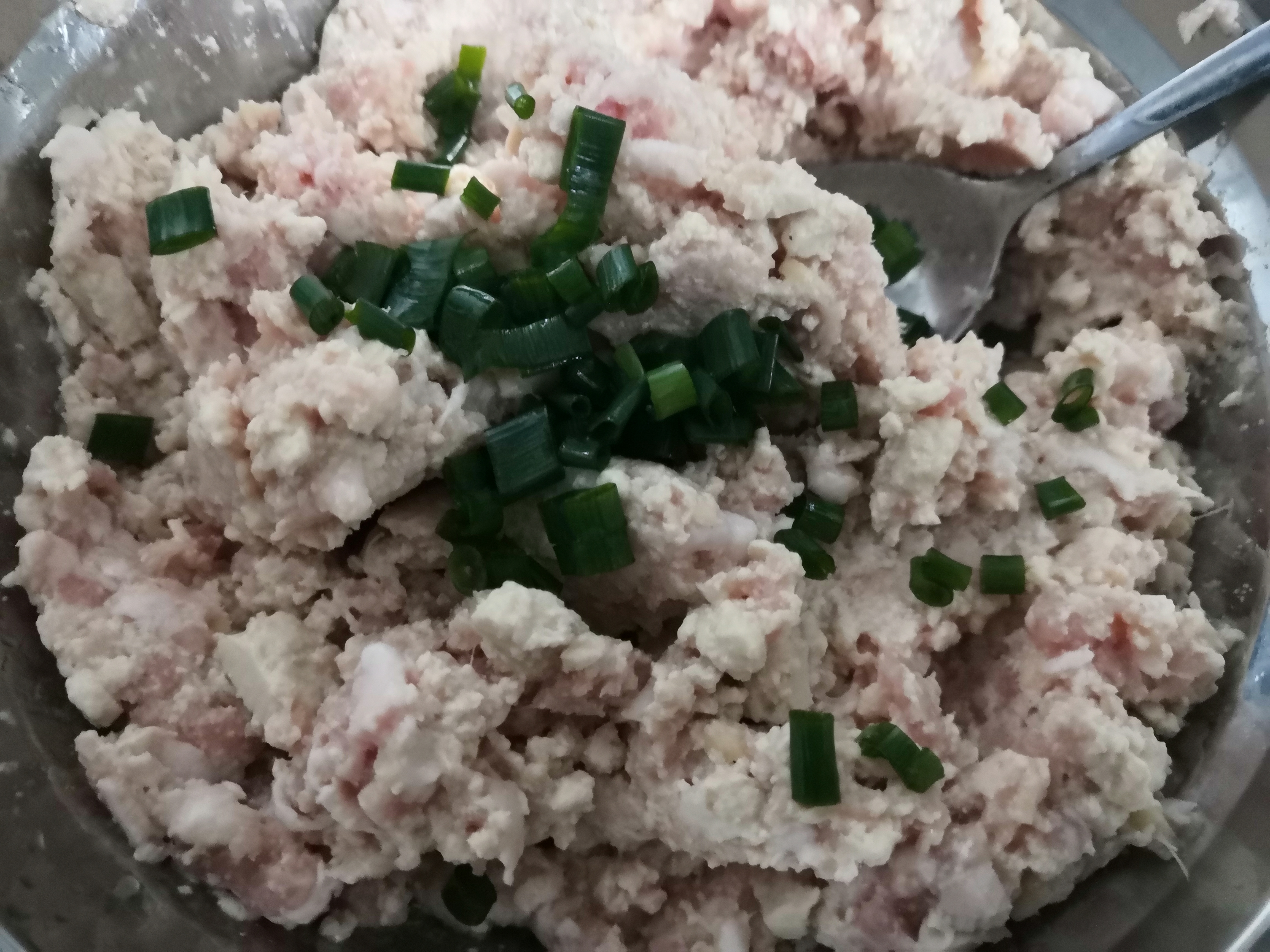 菜场买的饺子皮简易包法,菜市场买的饺子皮可以做蒸饺吗