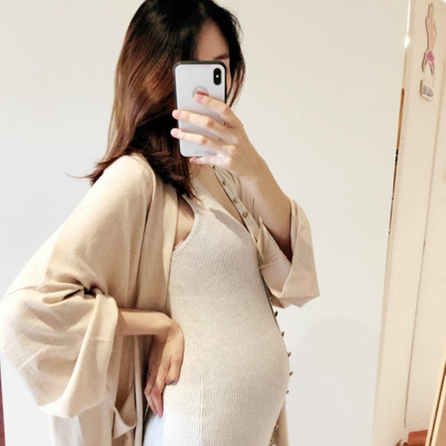 肚脐眼凸出代表怀女孩吗,肚脐眼凹过去怀女孩吗