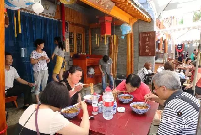 白鹿仓和白鹿原是不是一个地方,白鹿原跟白鹿仓是在一个地方