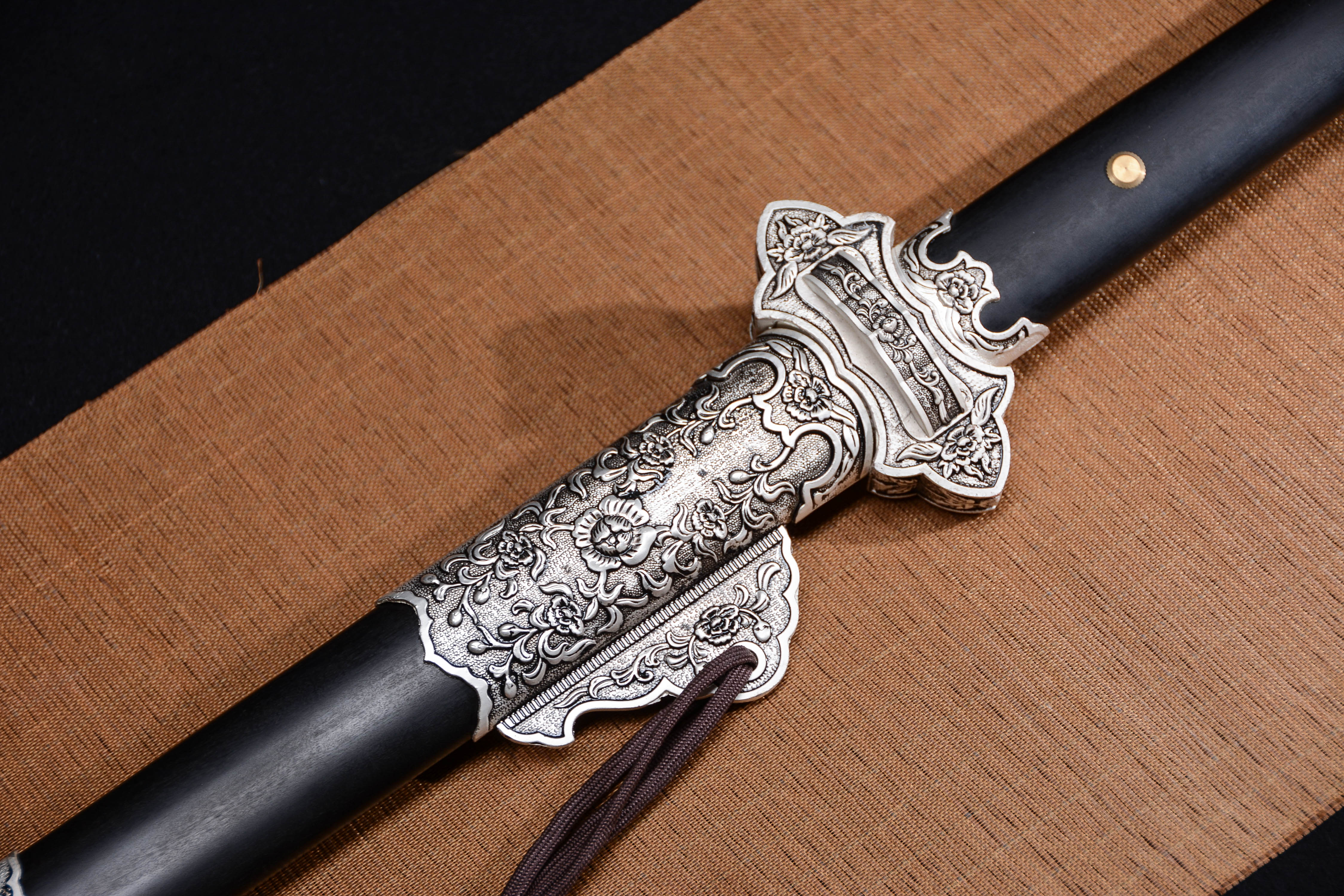 唐刀和日本武士刀有啥区别,scum黑龙唐刀和大马士革唐刀区别