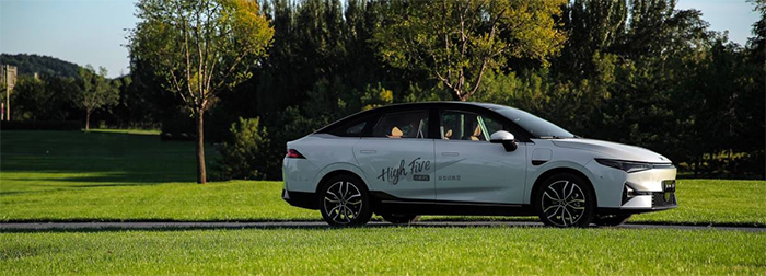 年轻人的第一款车小鹏p5,小鹏p5试驾视频