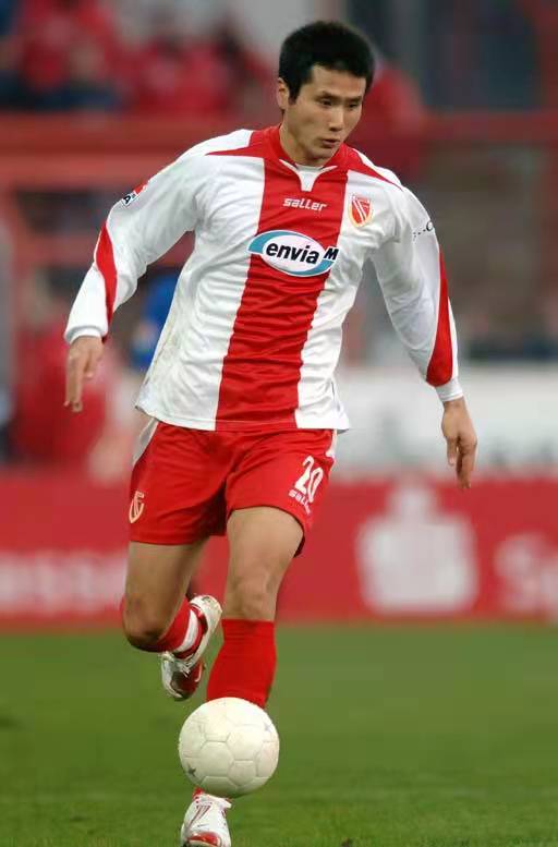 经历辉煌走过低谷,中国足球4位最成功的留洋球员