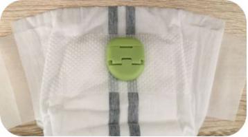 如何为小孩换纸尿裤,女宝宝更换纸尿裤