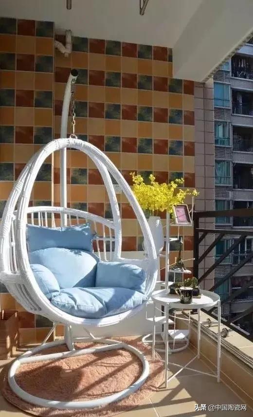 外阳台砖怎么贴最好看,阳台贴白色砖好看还是灰色的好看