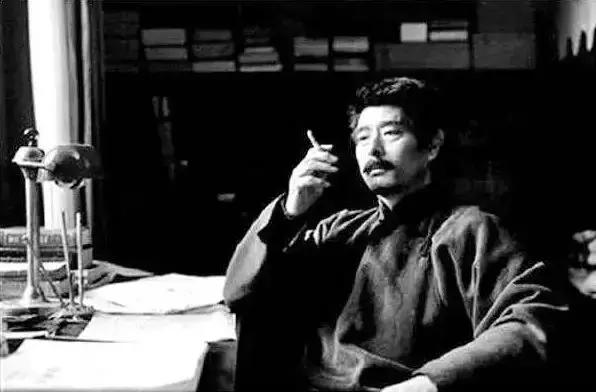 网红一夜收入千万,网红一夜之间一无所有