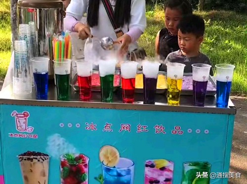 摆地摊做什么小吃最赚钱又简单,十种躺着都能赚钱的地摊小吃