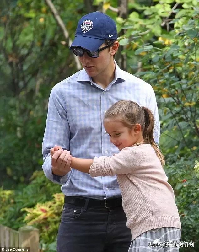 疫情之下，这个最靠谱的美国女婿为何被喷