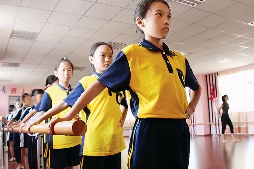 总成绩位居区前列，这所九年一贯制公立中学中考成绩如何？