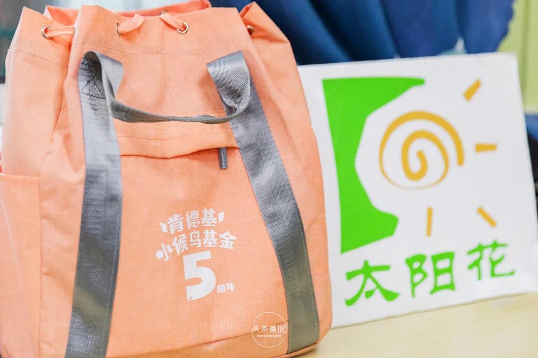 这群来自全国各地的「小候鸟」,温暖了整个上海