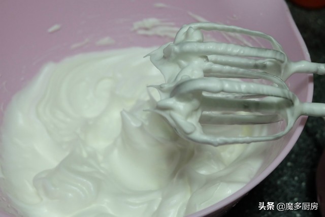 不用面粉做蛋糕只用鸡蛋和牛奶,低糖蛋糕的做法烤箱