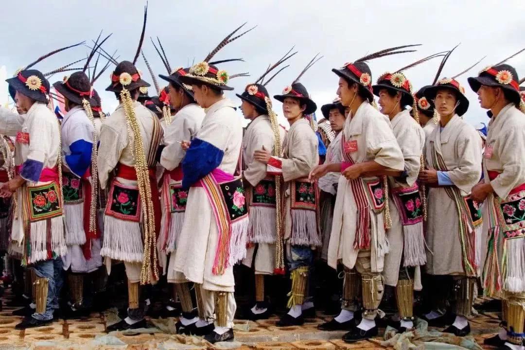 云南少数民族服饰图片,最好看的云南民族服饰