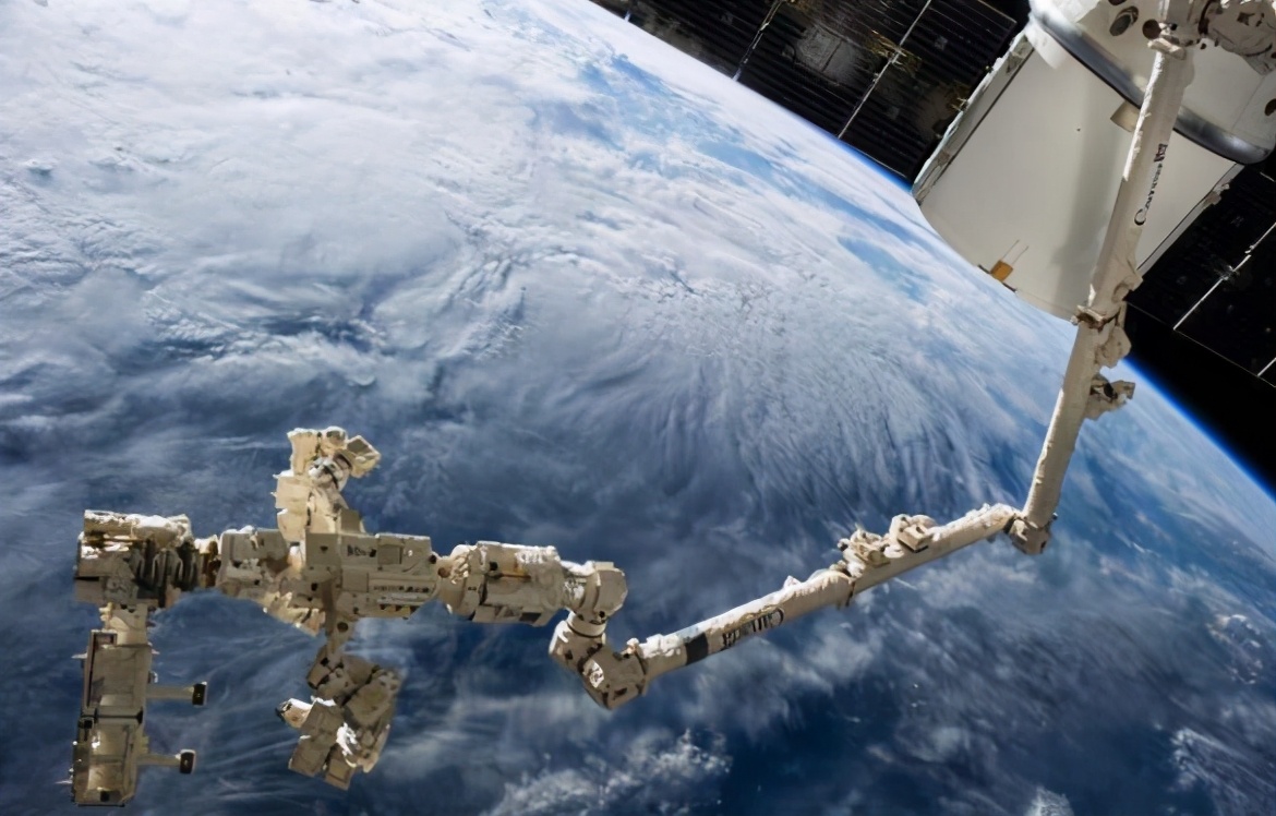 加拿大机械臂任务,中国重型机械臂