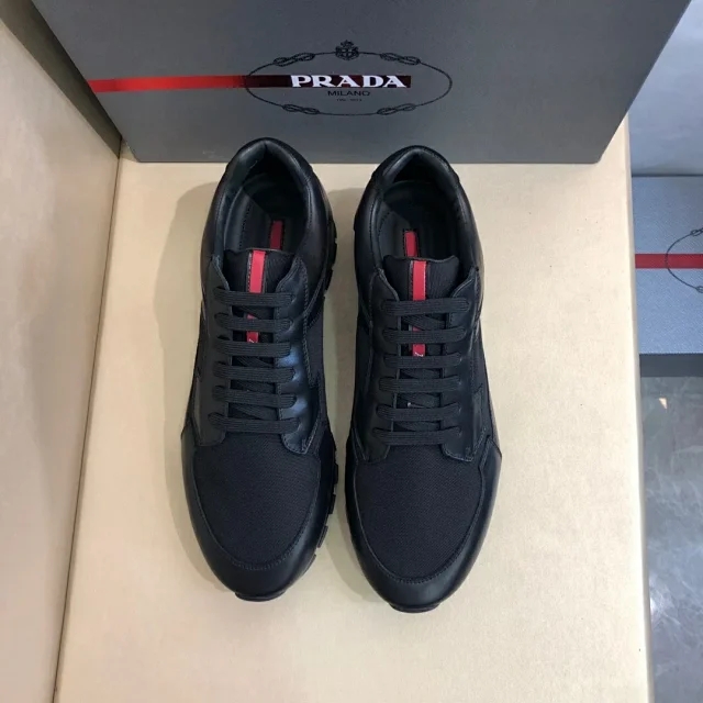 普拉达最新专柜爆款,普拉达漫步鞋中国市场