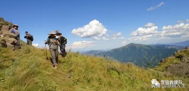 爬山膝盖疼当天怎么处理,跑步爬山后膝盖疼痛是什么原因