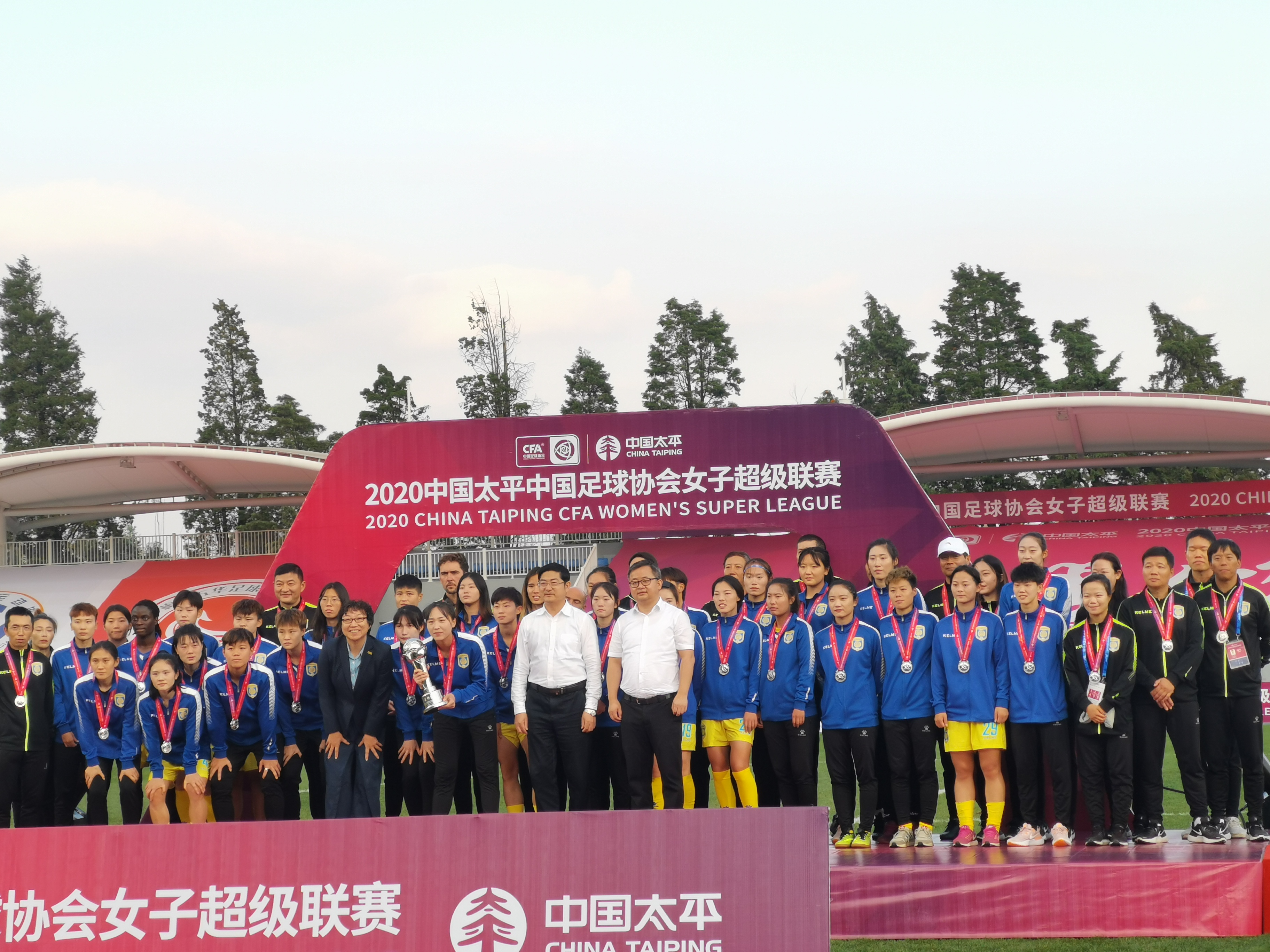 年轻苏宁女足不敌双外援武汉丢冠但她们已经赢得未来