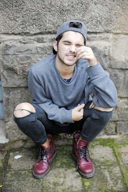 马丁靴怎么穿才能穿出存在感,哪些品牌马丁靴比较好搭配