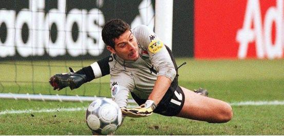 43岁的布冯还能扑点吗,43岁布冯回归帕尔马