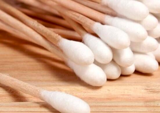 耳朵大量进水了怎么处理,耳朵进水了怎么办快速处理