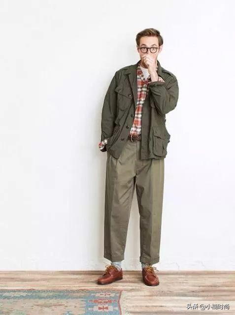 男生高级感墨绿色穿搭,穿搭墨绿色搭什么颜色比较高级
