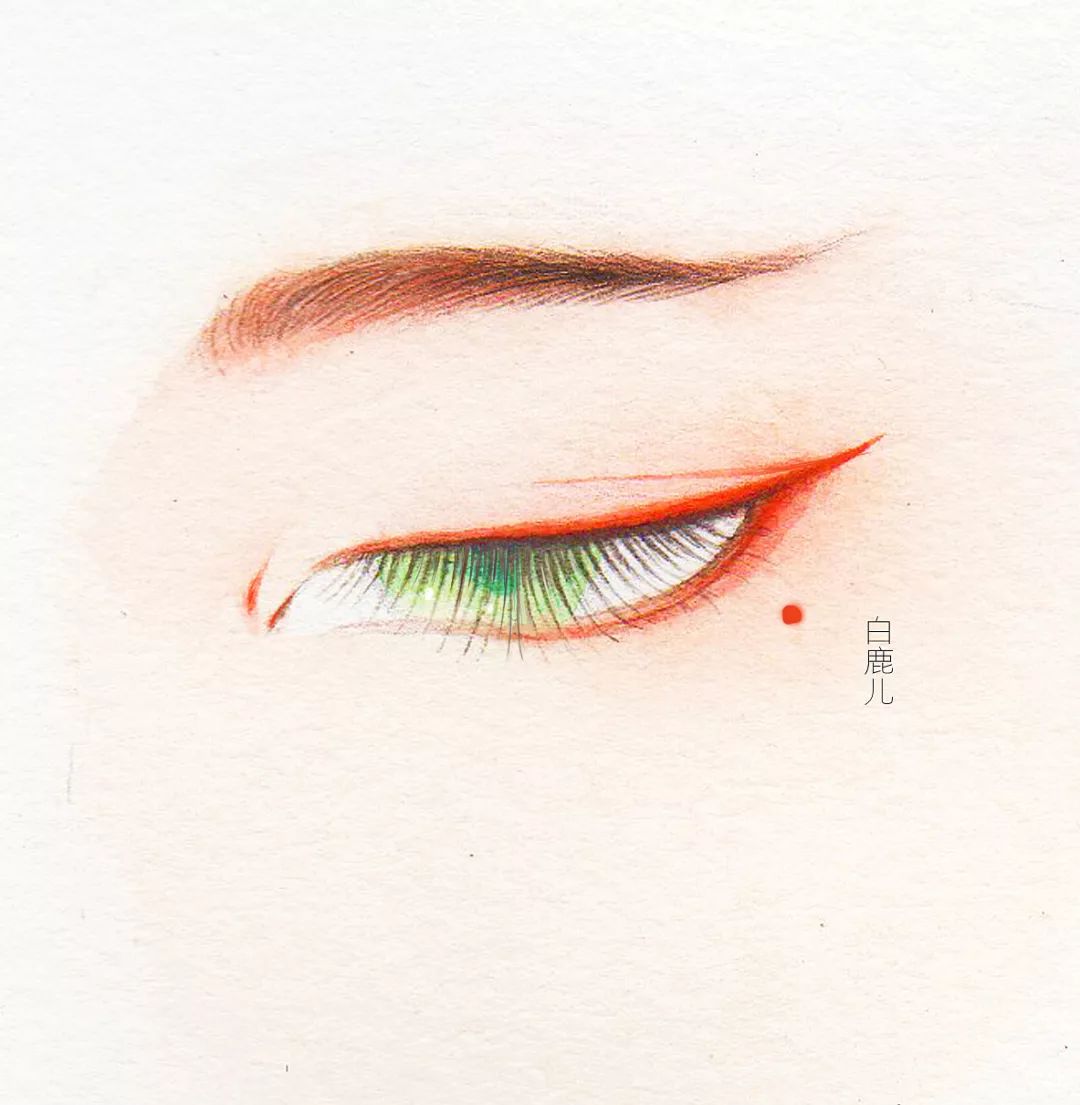 玉手青丝美女图片,一袭白衣清冷出尘的古风美人