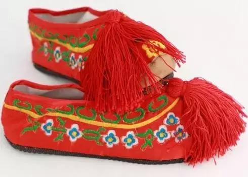 传统纯手工绣花鞋,中国风手工刺绣绣花鞋