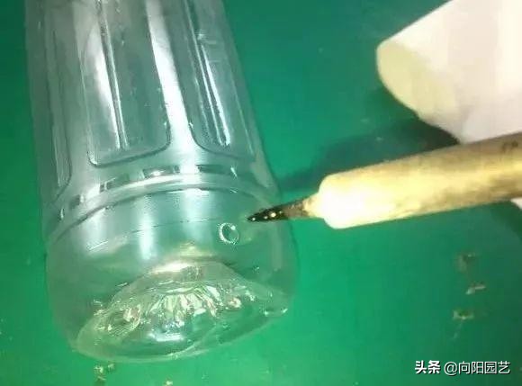 自制夏天自动浇水简易装置,自制室内无人自动浇水神器