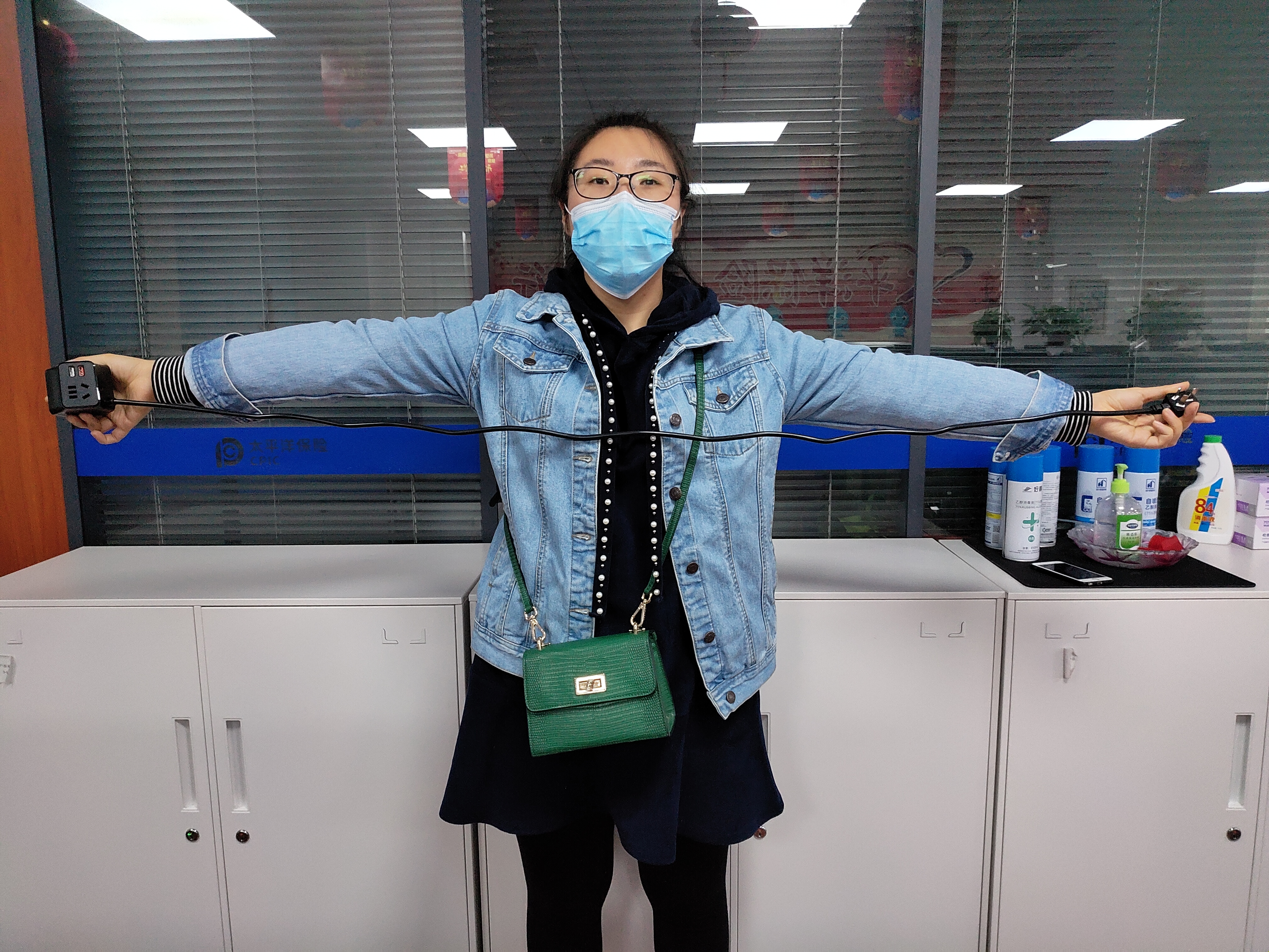 飞利浦长条轨道插座,飞利浦摩天轮插座65瓦