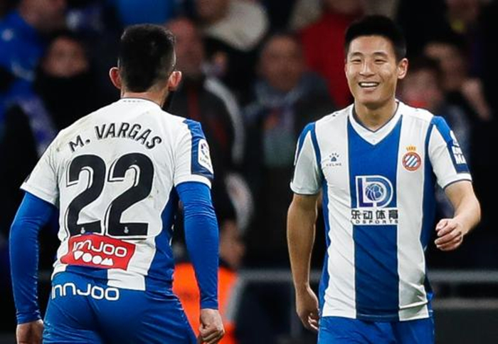 武磊88分钟绝平梅西巴萨看台视角,巴萨vs西班牙人武磊与梅西