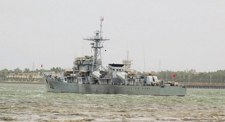 「手工船模」1/700宜宾号导弹护卫舰制作小记