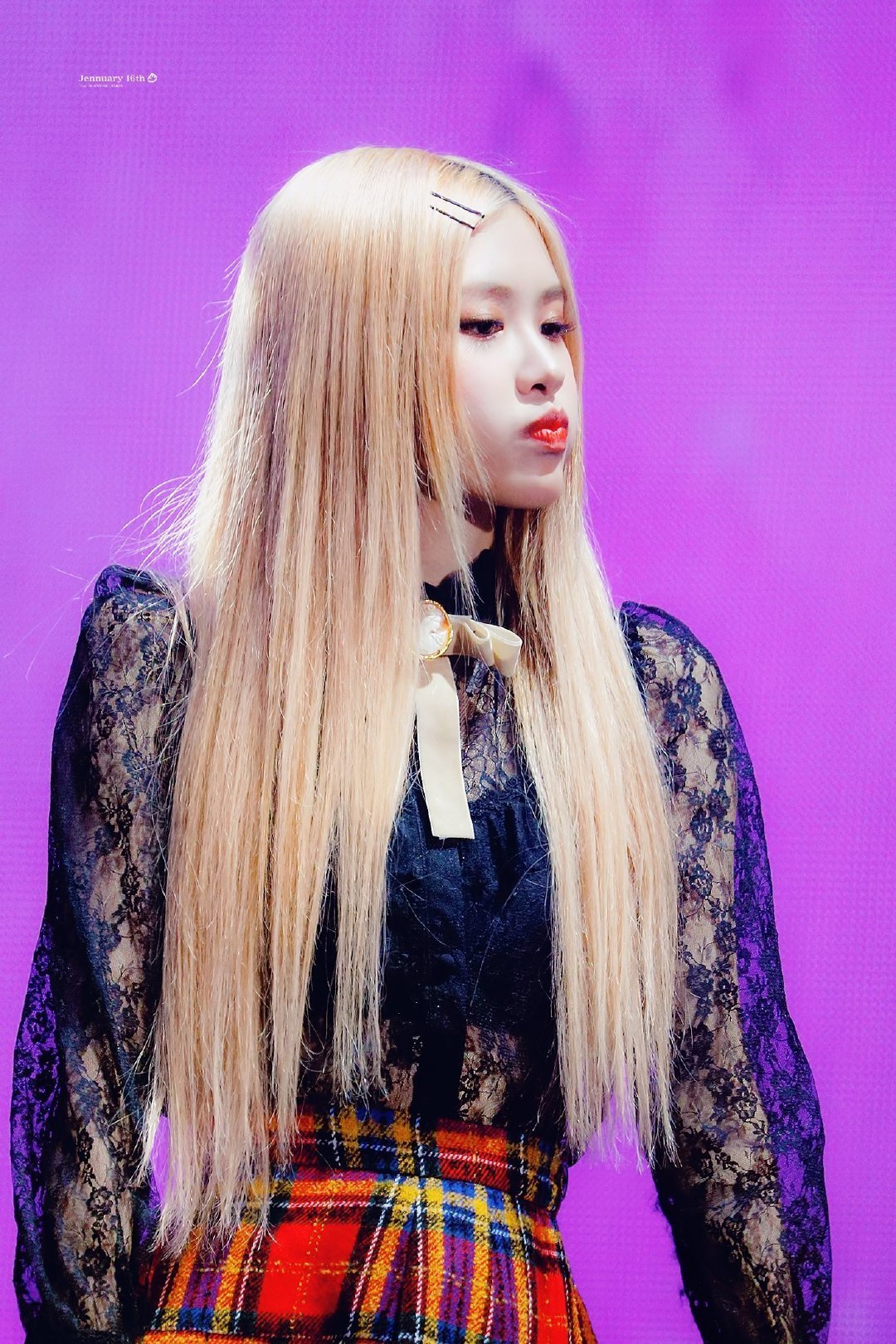 blackpinkrose朴彩英出道首张solo,朴彩英soloontheground演唱会完整版