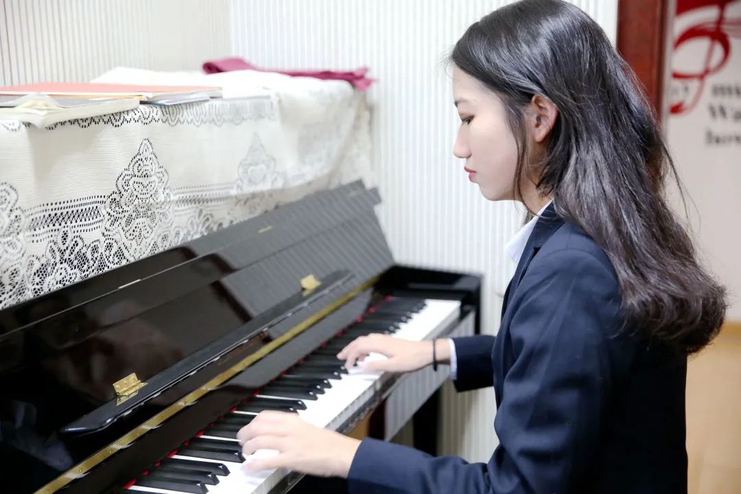 投资10亿，坐标布吉，这是一所被低估的宝藏学校