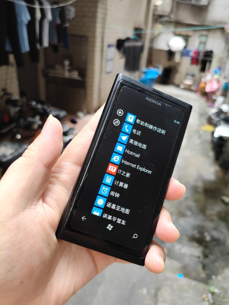 闲鱼诺基亚808多少钱,诺基亚lumia8003.5寸经典怀旧