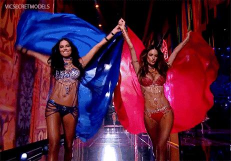 历年FantasyBra大盘点官宣价值100万美金的bra今年谁穿？