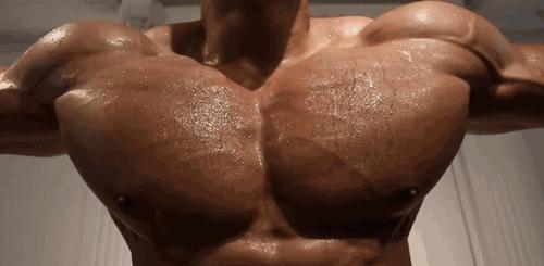 胸肌练歪了怎么办,胸肌歪是不够大么