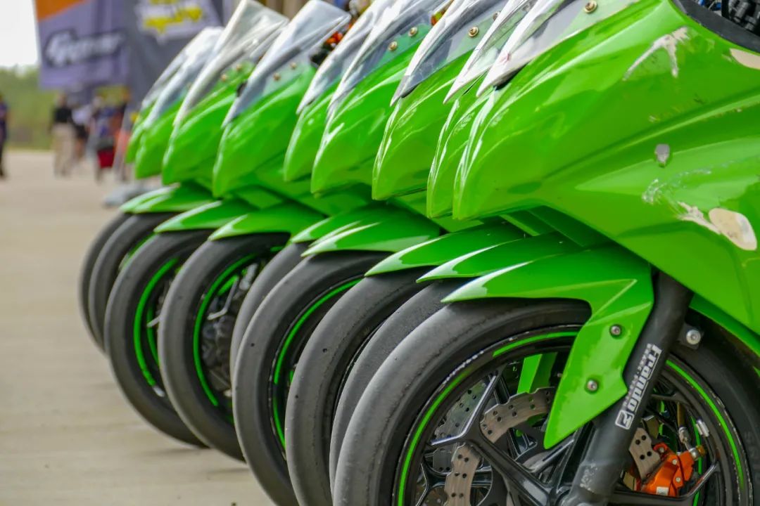 从赛道到街道尽享驾驶乐趣,从赛道到街道