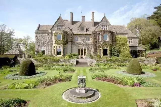 梅西内马尔c罗豪宅,c罗梅西内马尔谁有钱