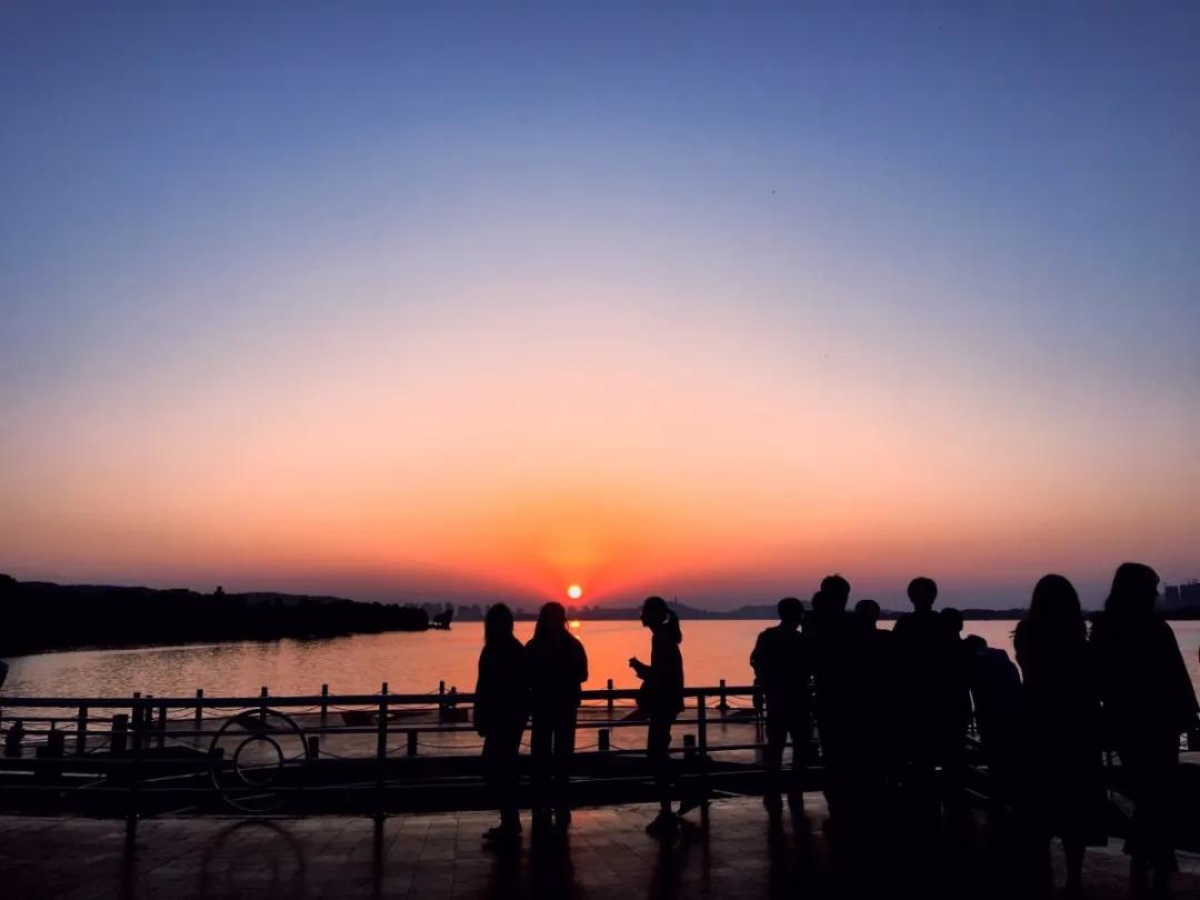 高考之后应该做什么工作好,高考之后应该做什么工作